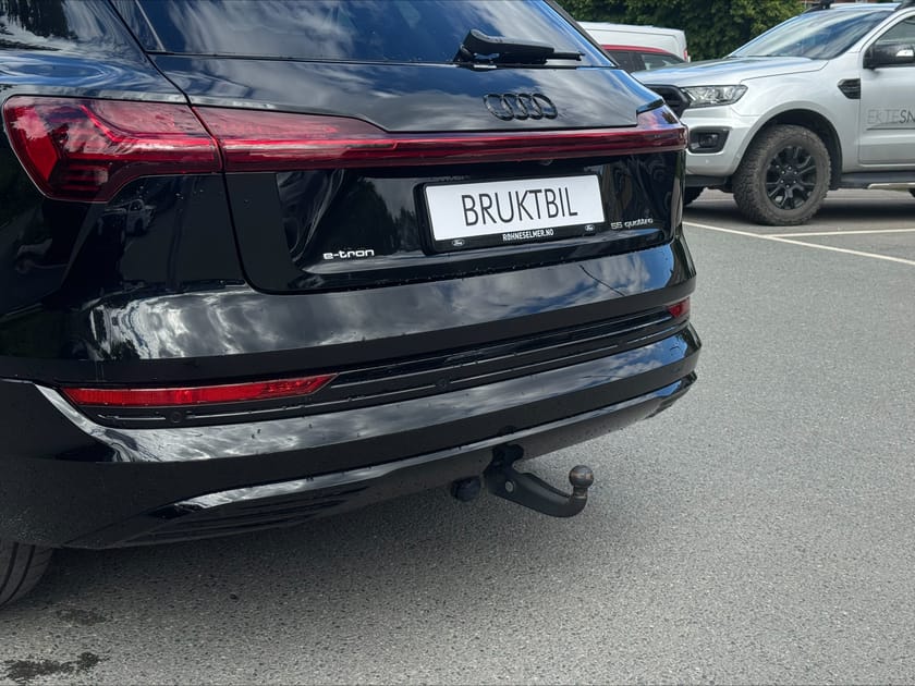 Bilde 4 av Audi e-tron 55 quattro Advanced Business Luftfjæring | Sort Optikk
