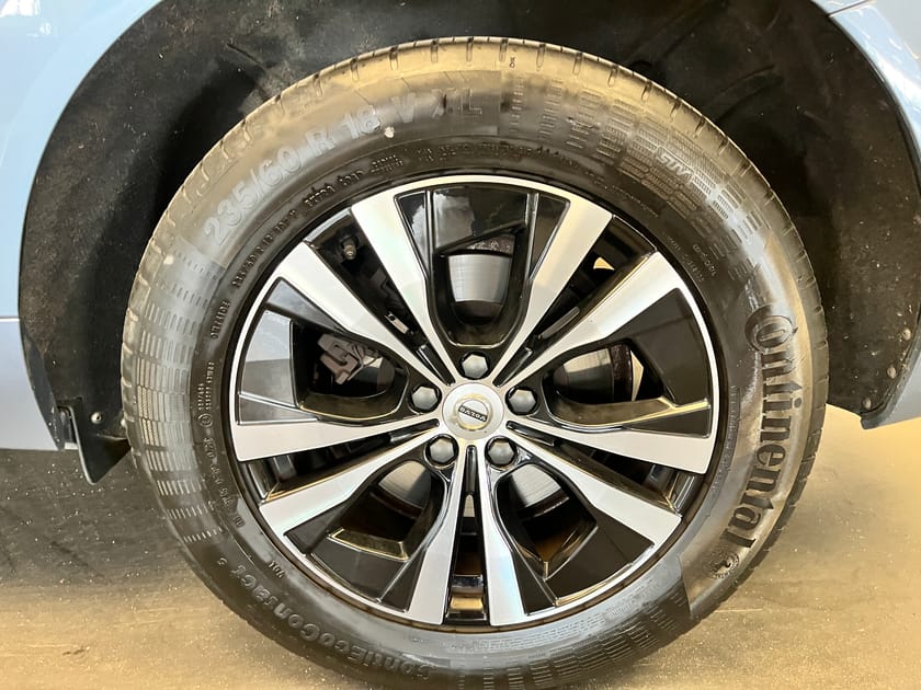 Bild 5 av Volvo XC60 B5 AWD Bensin Mom Advanced SEIII/ Dragkrok/ 360 Kamera/ Navigation/