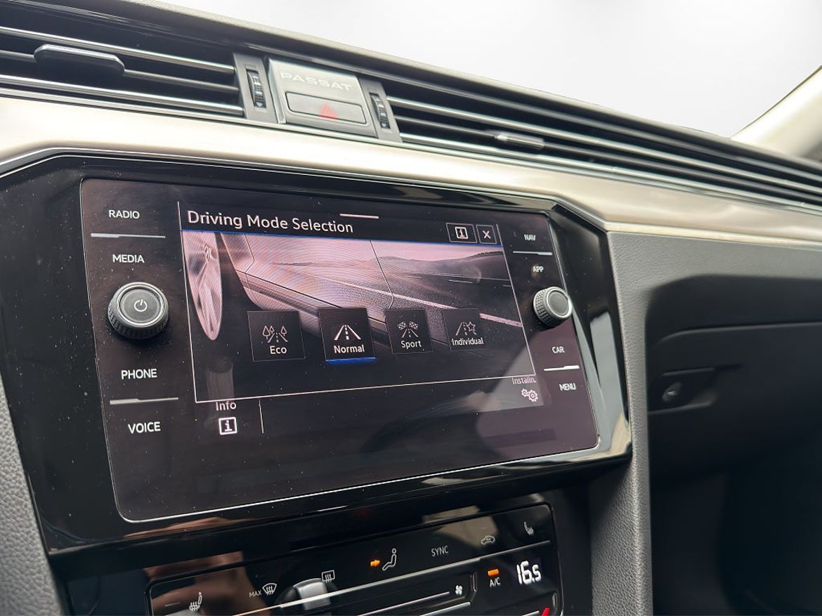 Volkswagen Passat Sportscombi, bild 17 av 17