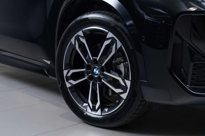 Bilde 3 av BMW iX1 xDrive30 6,29% Rente - FullyCharge-Soltak-Skinn-Hengerfeste