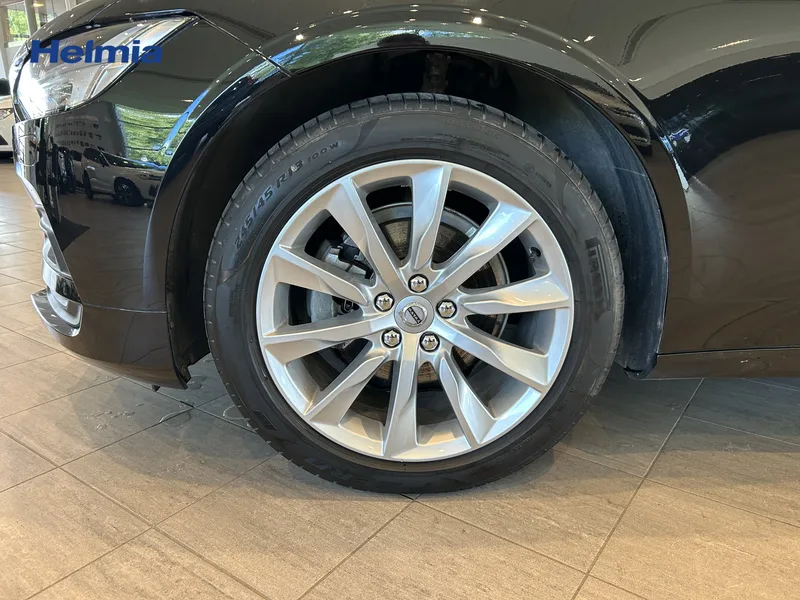 Bild 10 av 13 – Volvo S90 B4 FWD Bensin Momentum Advanced