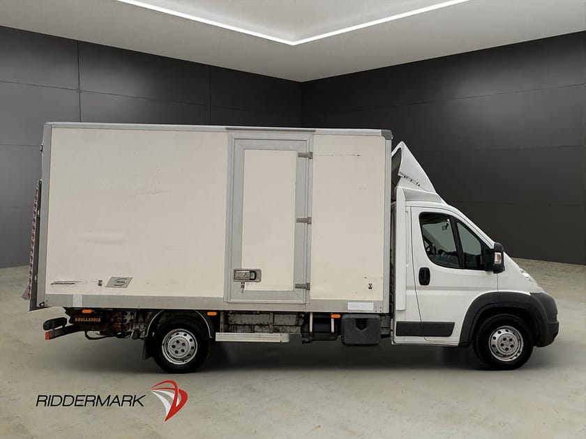 Bild 2 av Peugeot Boxer Chassi Cab 2.2HDi Sidodörr Bakgavellyft Volymskåp MOMS
