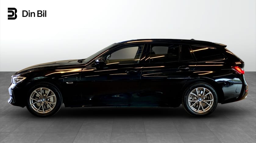 Bild 2 av BMW 330e Touring Laddhybrid Sportline Steptronic 292HK