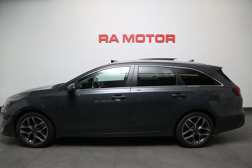 Bild 2 av Kia Ceed Sportswagon Plug-in Hybrid Advance Plus 2 Panorama Skinn Drag Moms