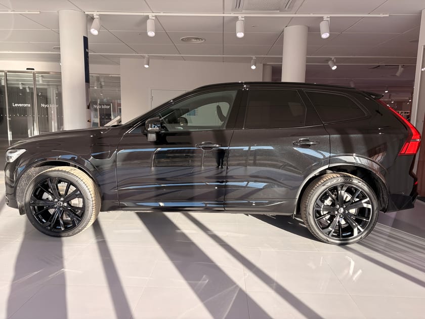 Bild 3 av Volvo XC60 T6 Plus Black Nordic Edition