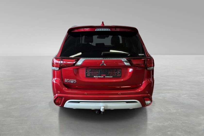 Bilde 3 av Mitsubishi Outlander PHEV Instyle+ AWD/ H.feste/ 360/ Acc/ Delskinn/ +++
