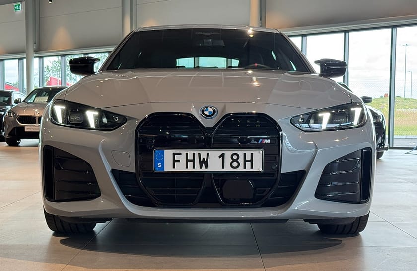 Bild 2 av BMW i4 M60 xDrive Gran Coupé H/K Elstolar Drag D/A Pro Komfortöppning