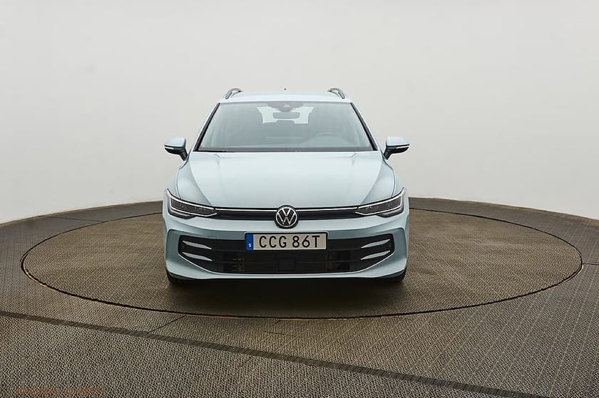 Bild 3 av Volkswagen Golf Sportscombi DSG 1.5 eTSI 150hk Drag och P-värmare