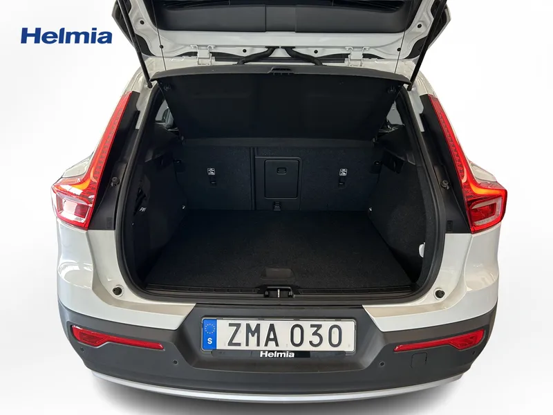 Bild 14 av 15 – Volvo XC40 D3 AWD Momentum Pro Edition