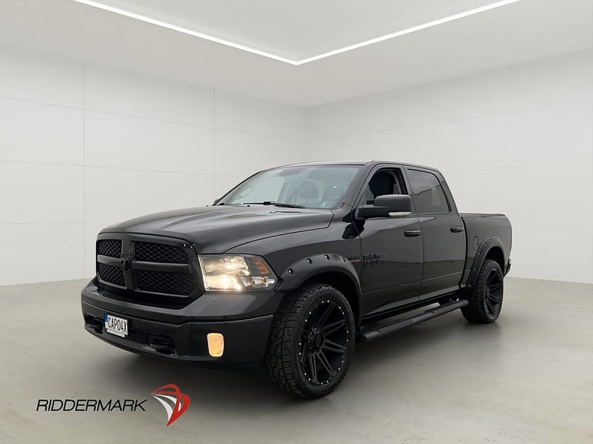 Bild 1 av RAM 1500 Crew Cab Dodge Classic Night 5.7 4x4 Taklucka Alpine Moms