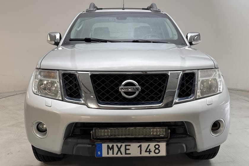 Bild 5 av Nissan Navara Dubbelhytt 3.0 dCi V6 (231hk) Helläder Taklucka Drag