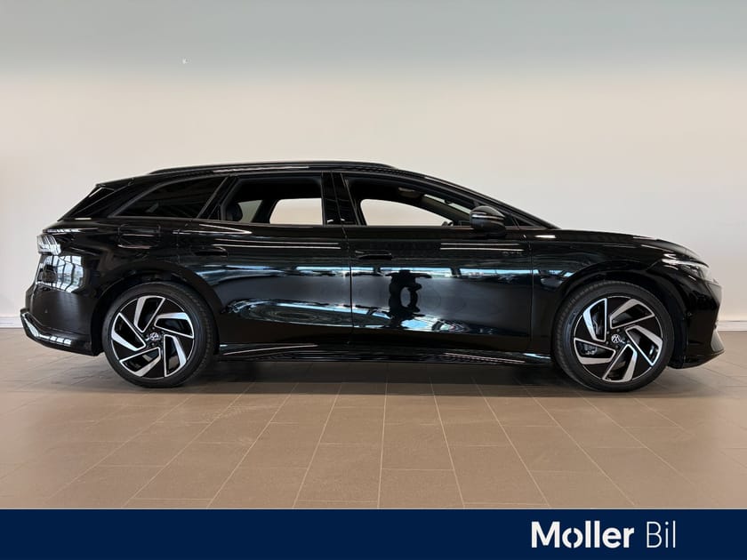 Bilde 2 av Volkswagen ID.7 GTX Tourer Stasjonsvogn 4Motion 86 kWh Exclusive