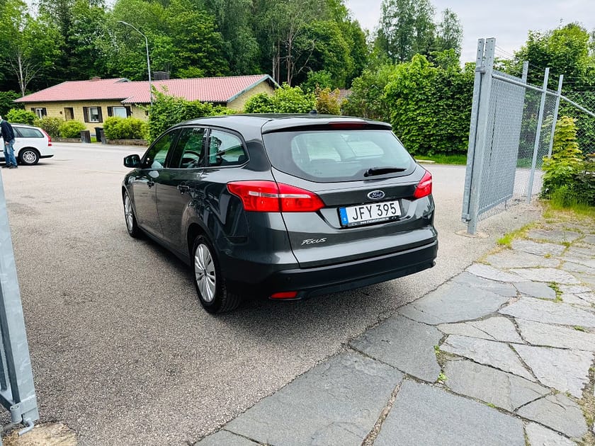Bild 4 av Ford Focus Kombi 1.5 TDCI 95HK TREND / VÄRMARE
