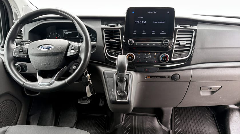 Bild 4 av Ford Transit Custom 300 L2 Limited  2.0L 130Hk 2023 / Takräcke / Värmare / Carplay