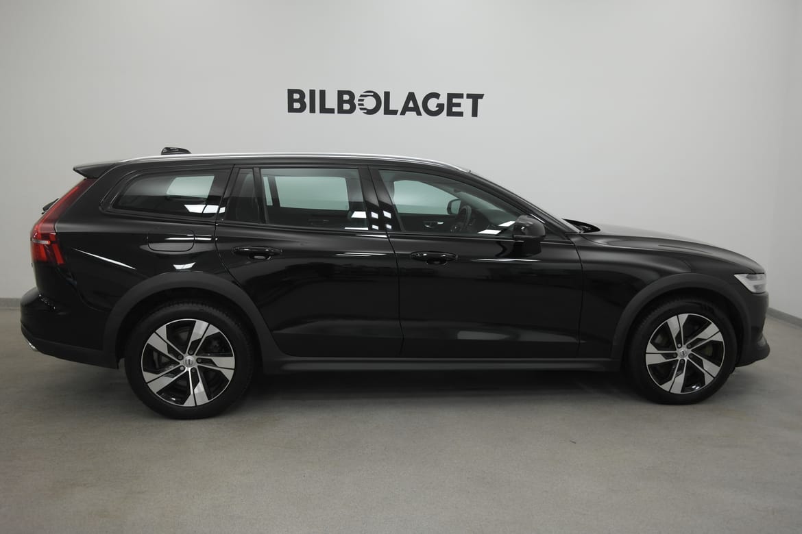 Volvo V60 2022 - miniatyr 2