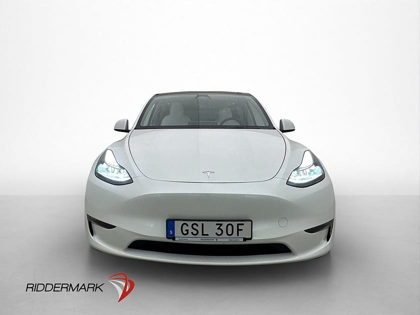 Bild 2 av Tesla Model Y Long Range AWD Ljus interiör Drag Värmepump
