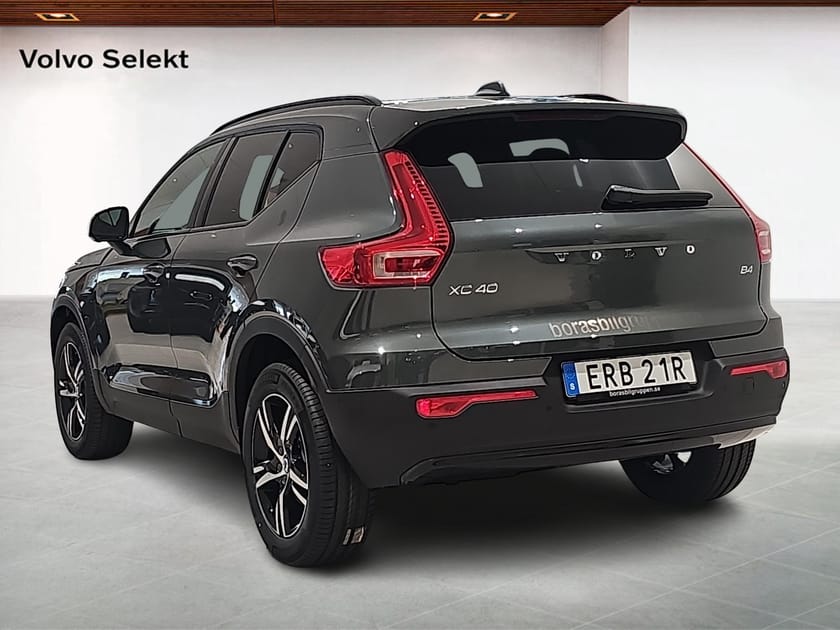 Bild 2 av Volvo XC40 B4 FWD Bensin Plus Dark - Demo