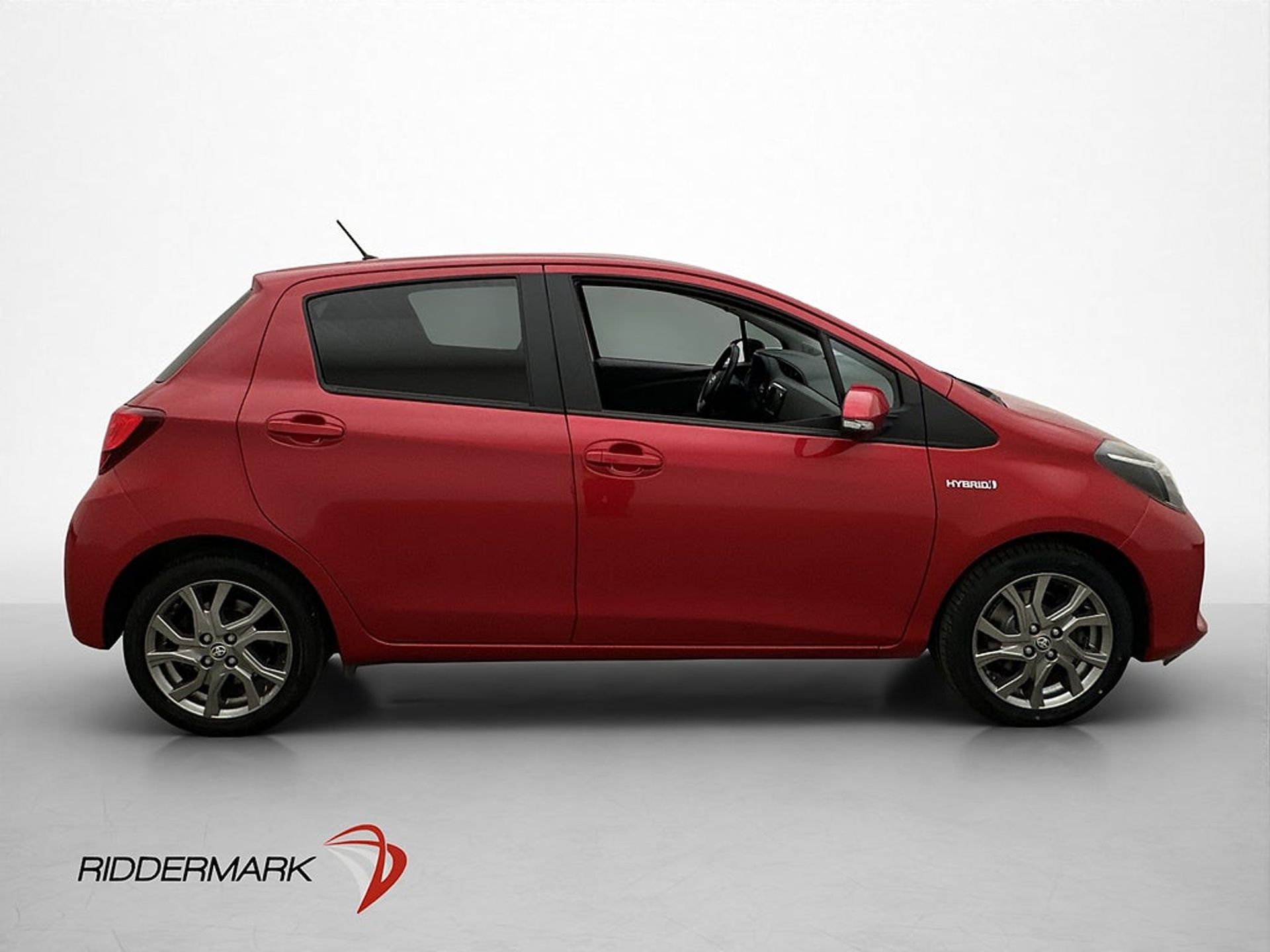 Toyota Yaris 1.5 Hybrid Active 2016, photo 9/10