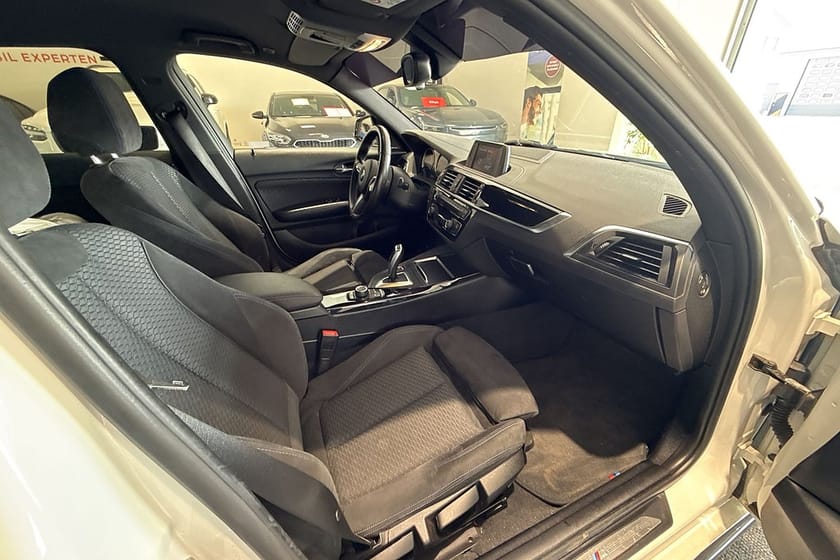 Bild 4 av BMW 118i 5-dörrars 150hk M-Sport/Maxton/Sportavgas/Harman Kardon