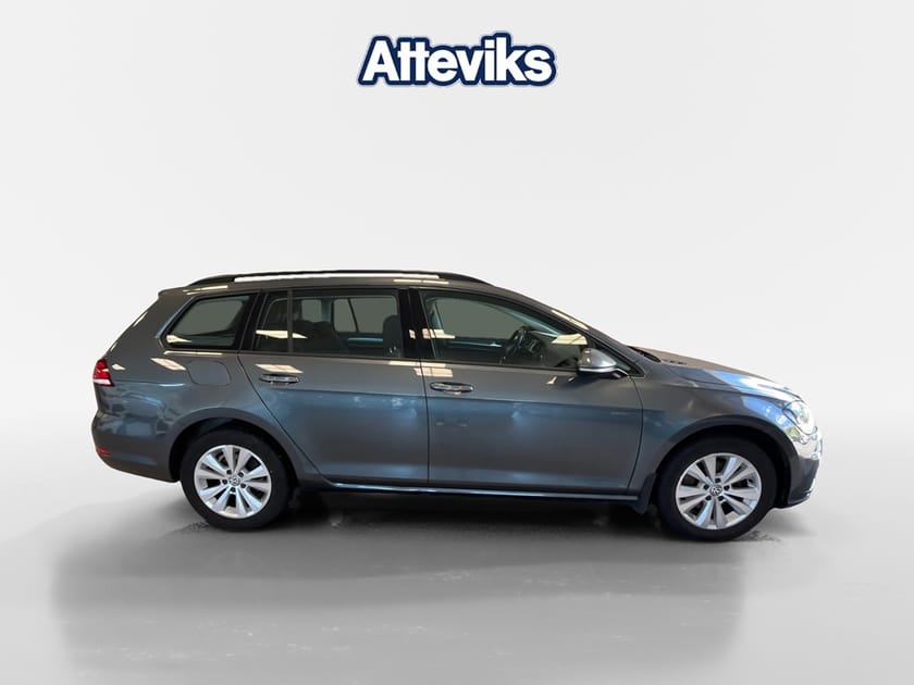 Bild 2 av Volkswagen Golf Sportscombi 1.0 TSI 110hk *Dragkrok/Backkamera*