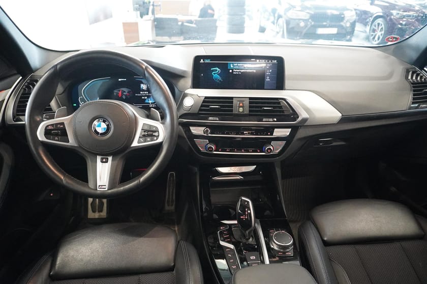 Bild 2 av BMW X3 xDrive30e M-Sport Navi Drag Innovation Head-Up Adaptiva LED