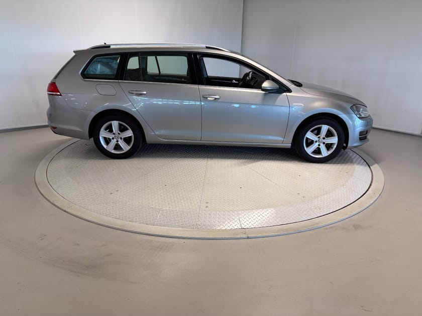 Bilde 5 av Volkswagen Golf Stasjonsvogn Highl 105hk DSG ACC/Krok/P.sens f+b/P.varmer/DAB/Outlet