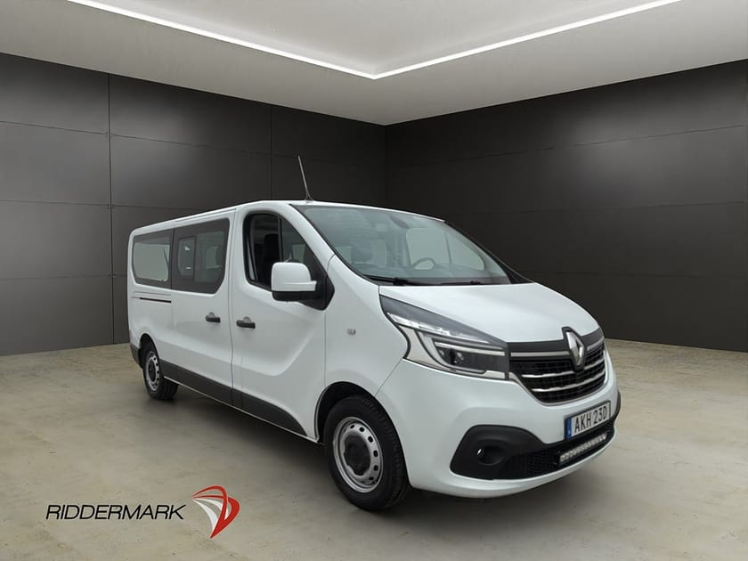 Bild 1 av Renault Trafic Grand Kombi Lång Värm Drag Kamera 9-Sits Moms
