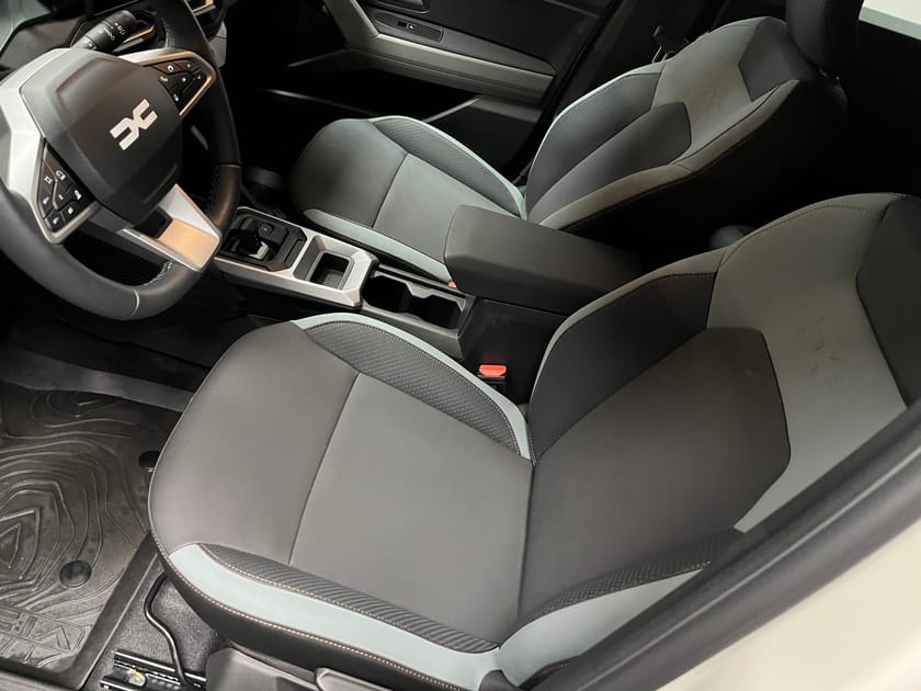 Bild 4 av Dacia Duster Hybrid 155 4x2 extreme