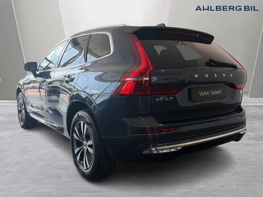 Bild 3 av Volvo XC60 Recharge T6 Core Edition, Dragkrok, 360 Kamera, tonade rutor, ljuspaket