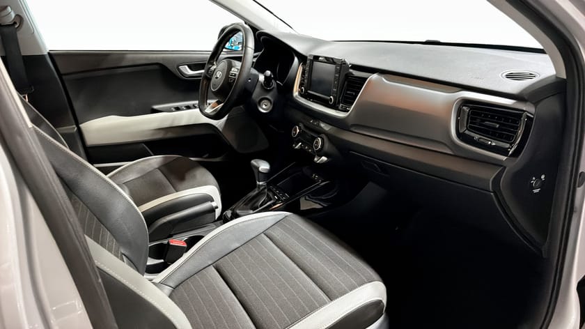 Bild 3 av Kia Stonic 1.0 T-GDI 120 HK DCT ADVANCE PLUS, GRAY PAC