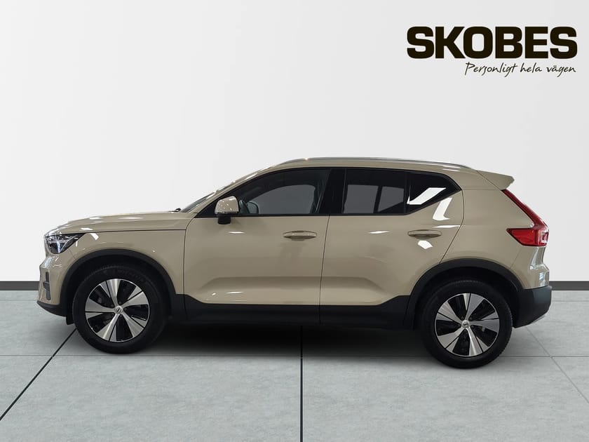 Bild 4 av Volvo XC40 B3 FWD Bensin Core