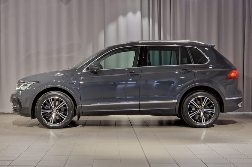 Bild 2 av Volkswagen Tiguan eHybrid Elegance | Drag | 360 vy | Matrix | 245 hk