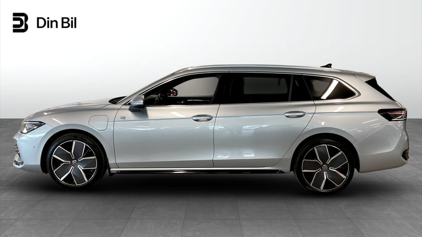 Bild 2 av Volkswagen Passat Variant eHybrid R-LINE 1.5 TSI 272 hk