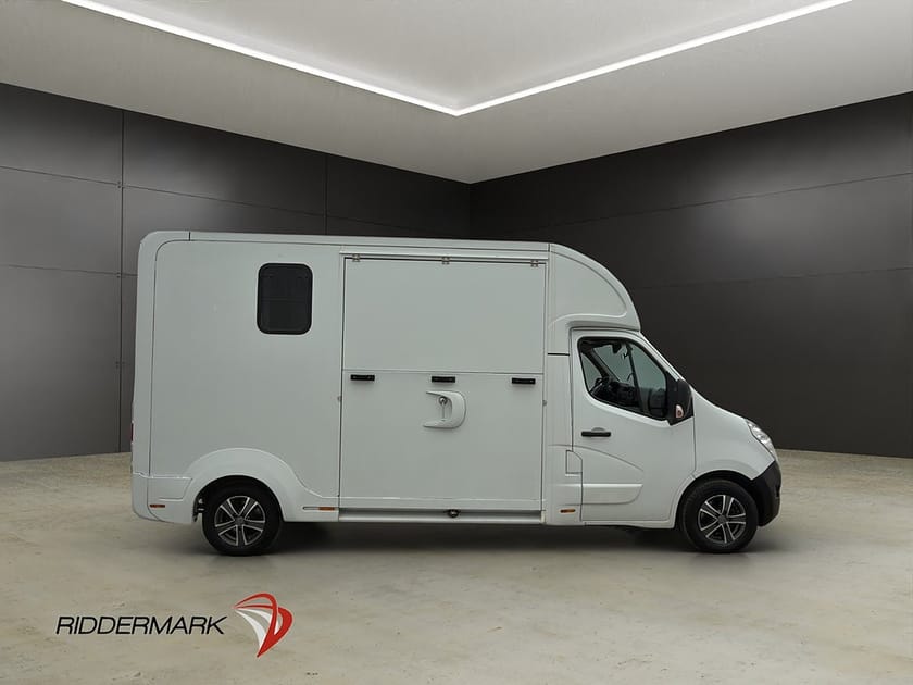 Bild 2 av Renault Master Chassi Cab Nyuts HÄSTTRANSPORT 170hk Drag B-Kamera Moms