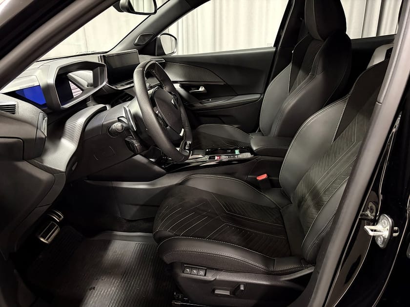 Bild 5 av Peugeot 2008 GT PT 130 AUT8 Inkl. Vinterhjul