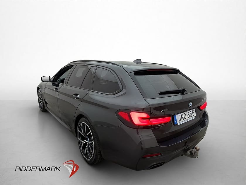 Bild 4 av BMW 530e xDrive Touring 530 M-Sport Cockpit HUD Dragkrok Kamera CarPlay