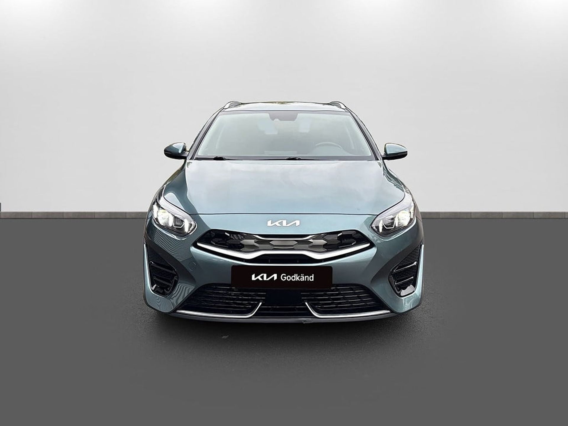 Kia Ceed SW PLUG-IN HYBRID DCT6 ACTION 2024, photo 2/10