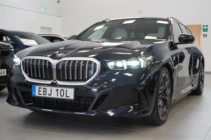 Bild 2 av BMW 530e xDrive Touring M-Sport Business Edt Bowers Wilkins DAP 20