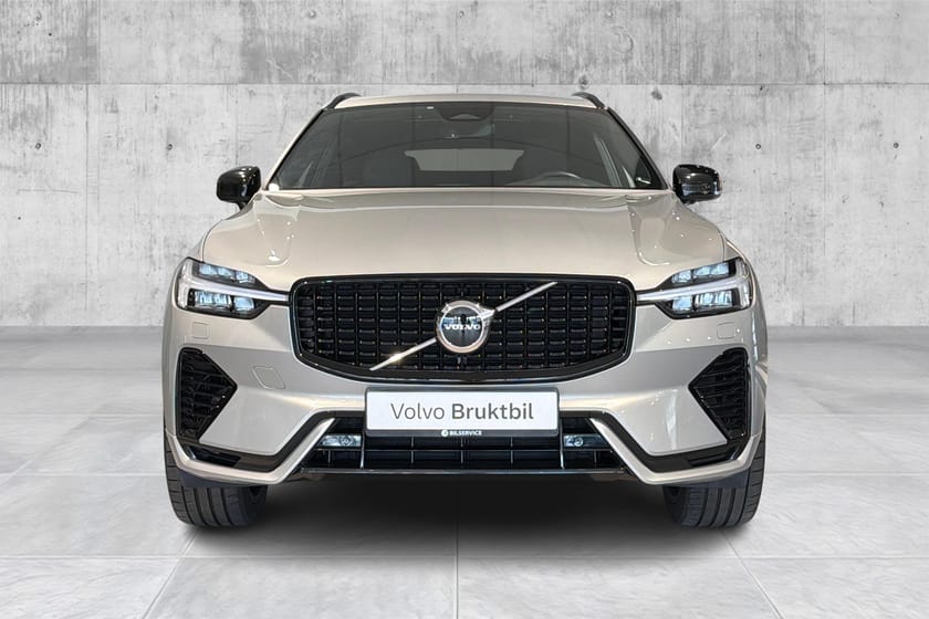 Bilde 2 av Volvo XC60 T6 R-Design-Pano-Ryggekamera-Hf-Navi-Sub-Voc-H&K