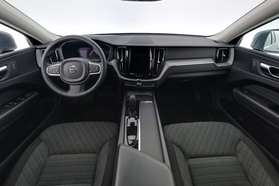 Volvo XC60 2023 - miniatyr 7
