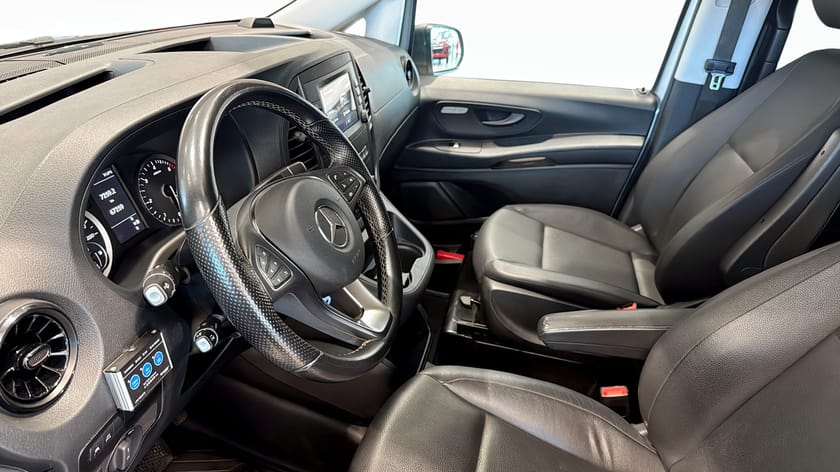 Bild 4 av Mercedes-Benz Vito Mixto 119 CDI 3.0t Extra Lång | Dieselvärmare | Nyservad