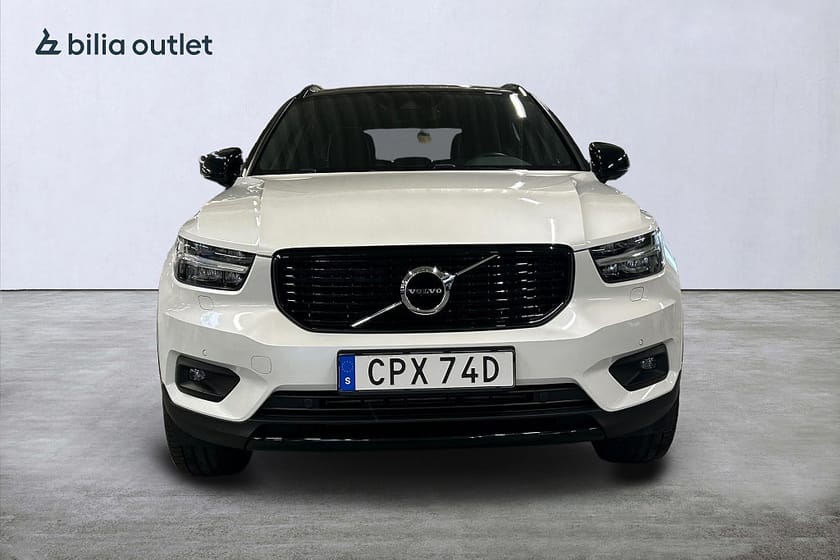 Bild 3 av Volvo XC40 T2 FWD R-Design 129hk Drag H/K Backkamera Carplay BLIS