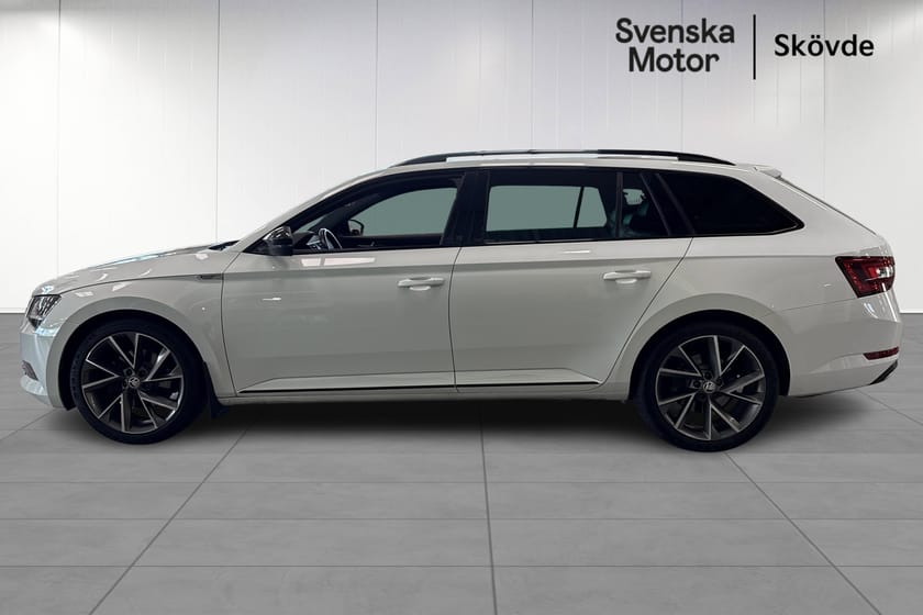 Bild 2 av Škoda Superb Kombi 2.0 TDI 4x4 SportLine Business Edition | Panorama | Canton | Dragkrok