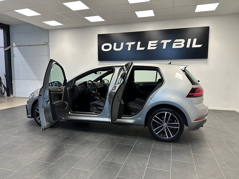 Bild 3 av Volkswagen Golf GTE 1.4 TSI Värmare Cockpit  Carplay