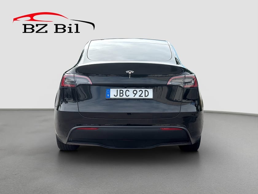 Bild 5 av Tesla Model Y Long Range RWD Autopilot/HW4 Moms Pano Drag