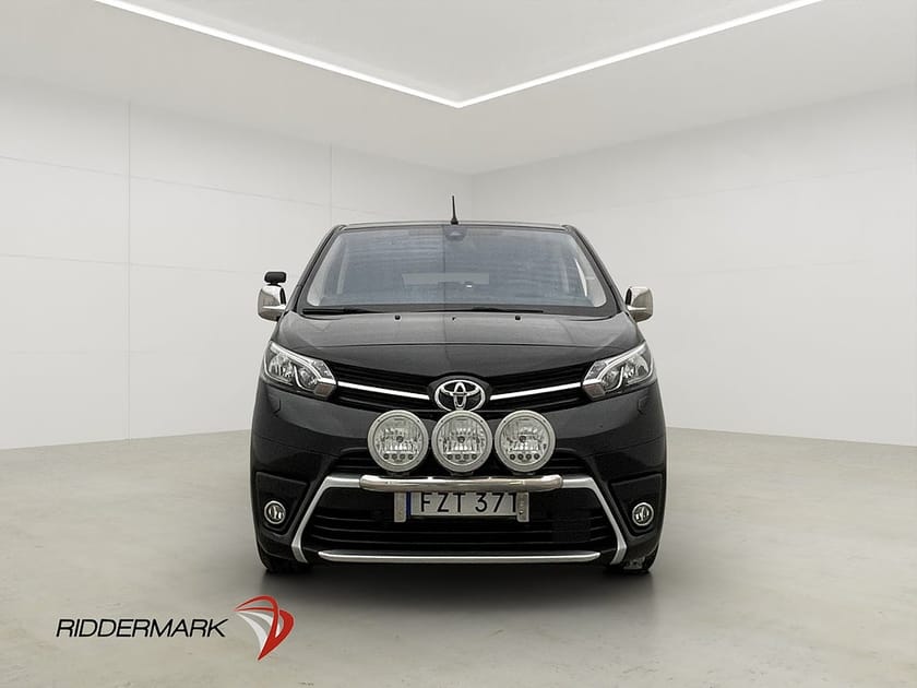 Bild 4 av Toyota Proace Verso Extra-Lång Handikappanpassad LASTRAMP