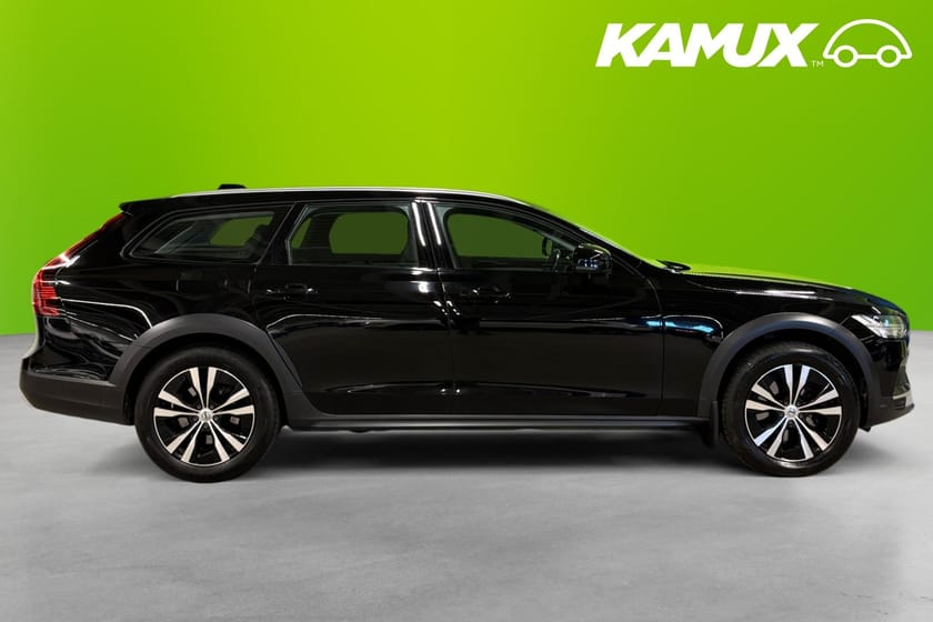 Bild 2 av Volvo V90 Cross Country B4 AWD 197hk Värmare Kamera Drag Navi
