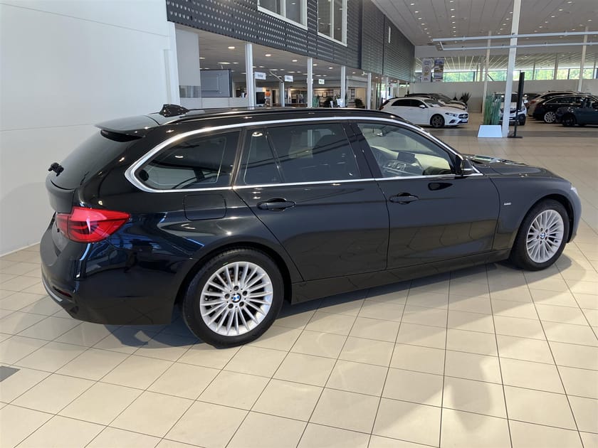 Bild 3 av BMW 320i Touring Luxury Line