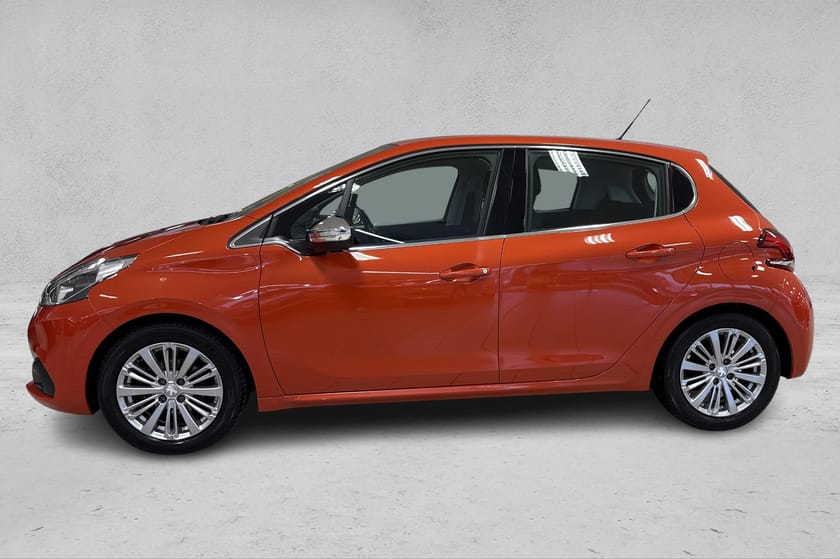 Bilde 2 av Peugeot 208 5-dørs 1.2 PureTech 82hk | LAV KM | HENGERFESTE