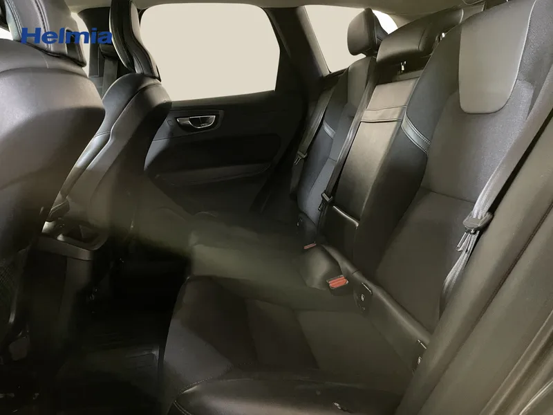 Bild 11 av 15 – Volvo XC60 D4 Momentum Advanced SE Momentum SE